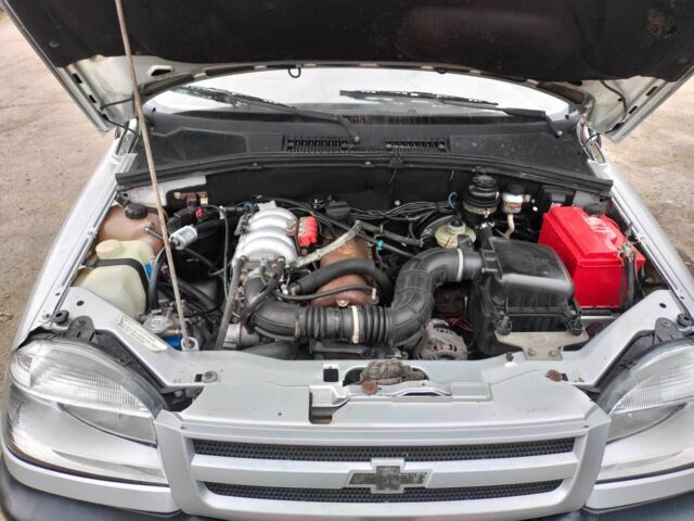 Серый Шевроле Нива, объемом двигателя 1.7 л и пробегом 169 тыс. км за 2700 $, фото 10 на Automoto.ua