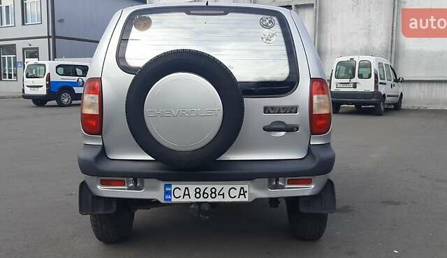 Сірий Шевроле Нива, об'ємом двигуна 1.69 л та пробігом 257 тис. км за 4300 $, фото 8 на Automoto.ua