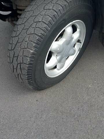 Сірий Шевроле Нива, об'ємом двигуна 1.69 л та пробігом 257 тис. км за 4300 $, фото 13 на Automoto.ua