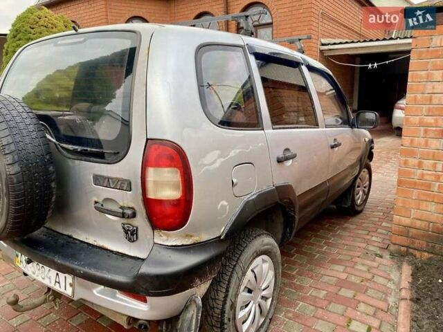 Сірий Шевроле Нива, об'ємом двигуна 1.7 л та пробігом 190 тис. км за 2700 $, фото 6 на Automoto.ua