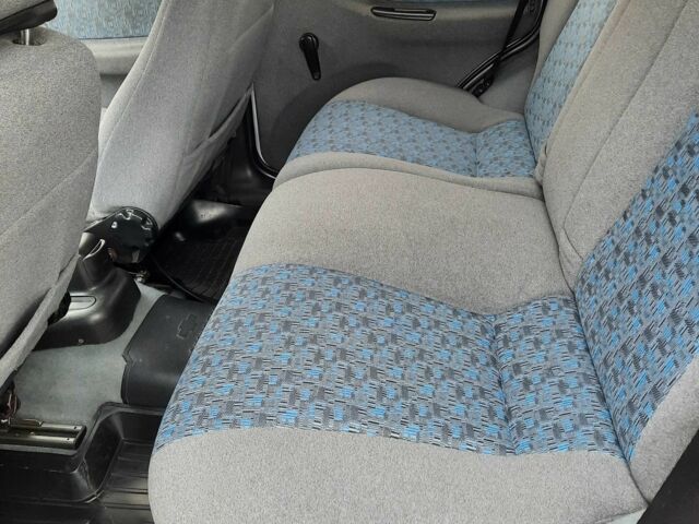 Сірий Шевроле Нива, об'ємом двигуна 1.7 л та пробігом 344 тис. км за 3100 $, фото 11 на Automoto.ua