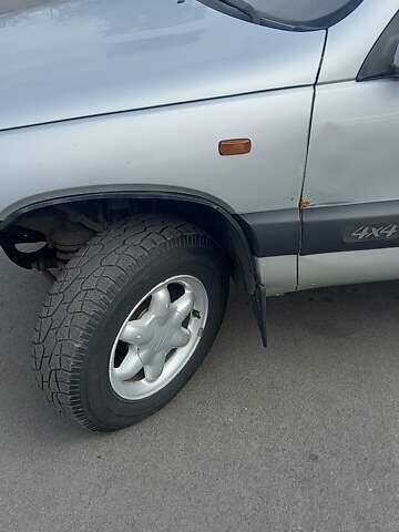 Сірий Шевроле Нива, об'ємом двигуна 1.69 л та пробігом 257 тис. км за 4300 $, фото 12 на Automoto.ua