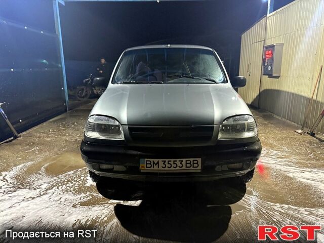 Сірий Шевроле Нива, об'ємом двигуна 1.7 л та пробігом 150 тис. км за 3850 $, фото 1 на Automoto.ua