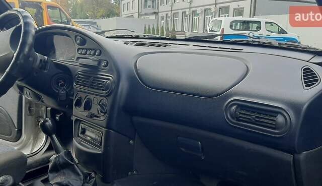 Сірий Шевроле Нива, об'ємом двигуна 1.69 л та пробігом 257 тис. км за 4300 $, фото 14 на Automoto.ua