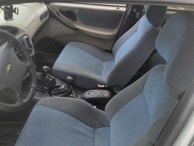 Сірий Шевроле Нива, об'ємом двигуна 1.7 л та пробігом 230 тис. км за 1666 $, фото 7 на Automoto.ua