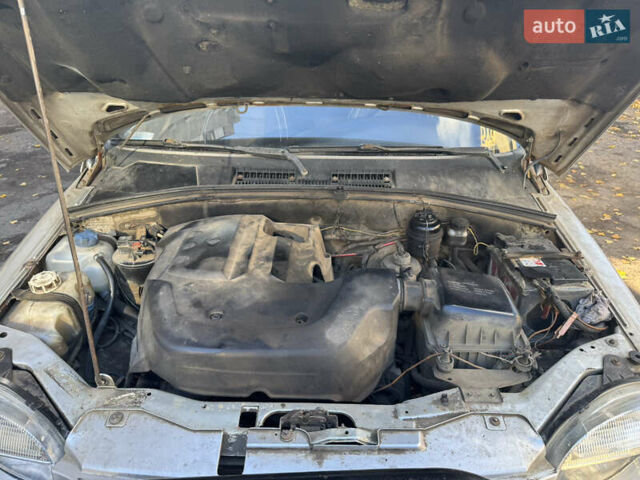 Серый Шевроле Нива, объемом двигателя 1.7 л и пробегом 340 тыс. км за 2700 $, фото 11 на Automoto.ua