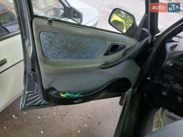 Серый Шевроле Нива, объемом двигателя 1.69 л и пробегом 148 тыс. км за 3500 $, фото 4 на Automoto.ua