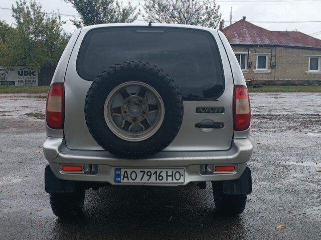Шевроле Нива 2005 у Путивле на Automoto.ua Сірий Шевроле Нива, об'ємом двигуна 1.7 л та пробігом 74 тис. км за 3000 $, фото 3 на Automoto.ua