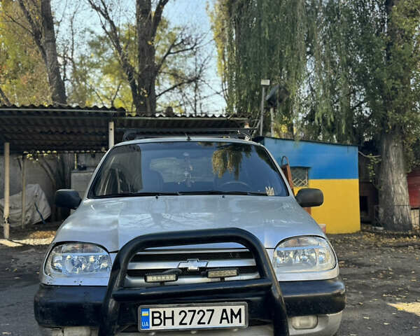 Серый Шевроле Нива, объемом двигателя 1.7 л и пробегом 340 тыс. км за 2700 $, фото 1 на Automoto.ua