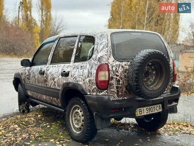 Сірий Шевроле Нива, об'ємом двигуна 1.7 л та пробігом 300 тис. км за 2999 $, фото 8 на Automoto.ua