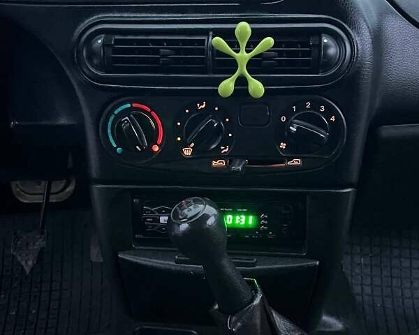 Сірий Шевроле Нива, об'ємом двигуна 1.7 л та пробігом 201 тис. км за 3999 $, фото 50 на Automoto.ua