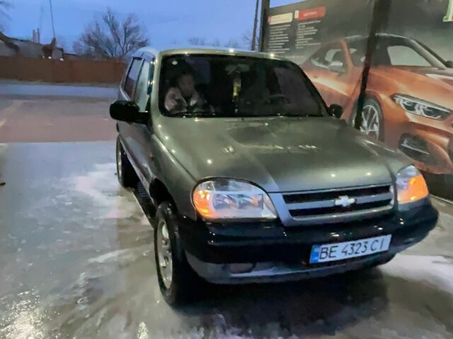 Шевроле Нива 2006 у Миколаєві на Automoto.ua Сірий Шевроле Нива, об'ємом двигуна 1.7 л та пробігом 190 тис. км за 2866 $, фото 4 на Automoto.ua
