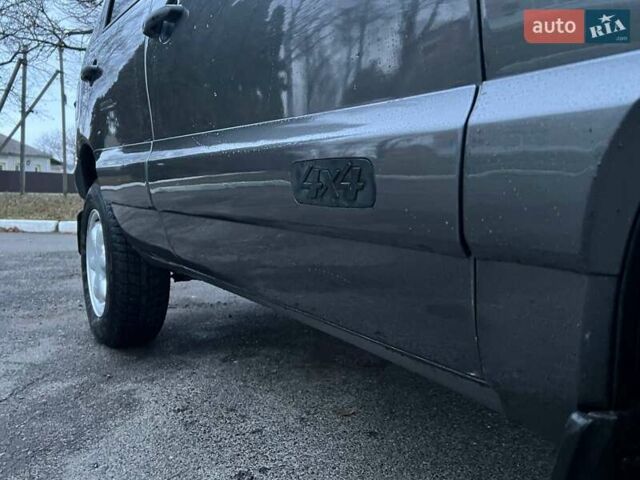 Сірий Шевроле Нива, об'ємом двигуна 1.7 л та пробігом 201 тис. км за 3999 $, фото 27 на Automoto.ua