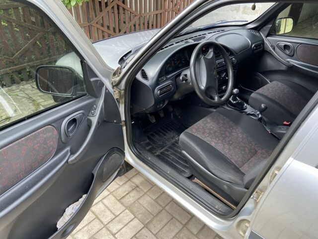 Серый Шевроле Нива, объемом двигателя 0 л и пробегом 162 тыс. км за 3800 $, фото 6 на Automoto.ua