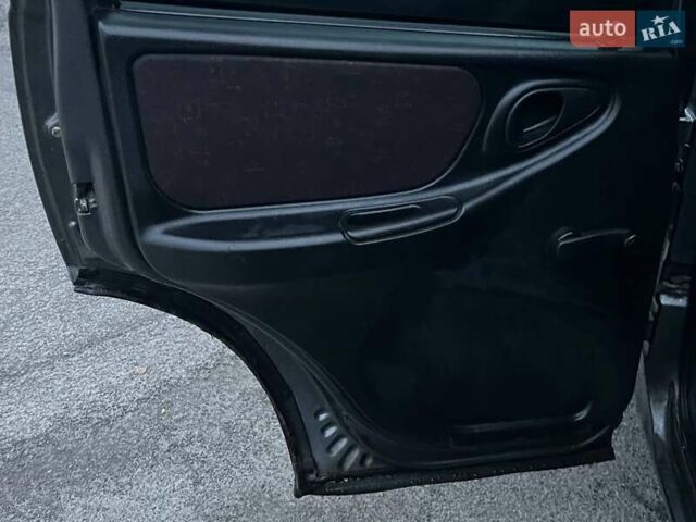 Сірий Шевроле Нива, об'ємом двигуна 1.7 л та пробігом 201 тис. км за 3999 $, фото 39 на Automoto.ua