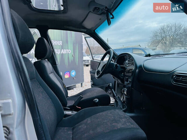 Сірий Шевроле Нива, об'ємом двигуна 1.69 л та пробігом 232 тис. км за 3400 $, фото 17 на Automoto.ua