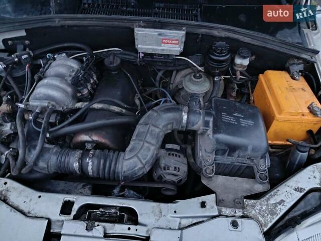Сірий Шевроле Нива, об'ємом двигуна 1.69 л та пробігом 261 тис. км за 4000 $, фото 5 на Automoto.ua