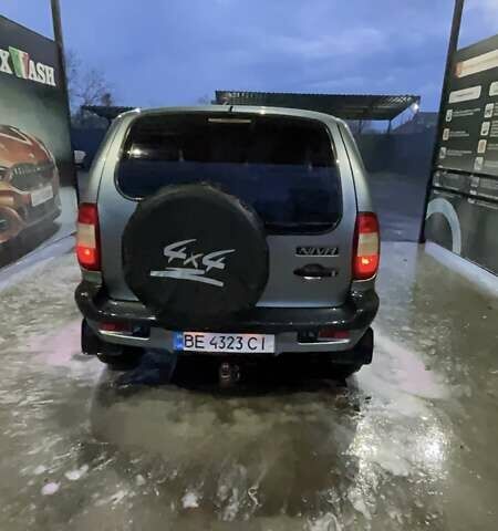 Сірий Шевроле Нива, об'ємом двигуна 1.7 л та пробігом 199 тис. км за 3000 $, фото 1 на Automoto.ua