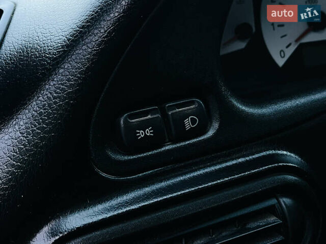 Сірий Шевроле Нива, об'ємом двигуна 1.69 л та пробігом 232 тис. км за 3400 $, фото 21 на Automoto.ua