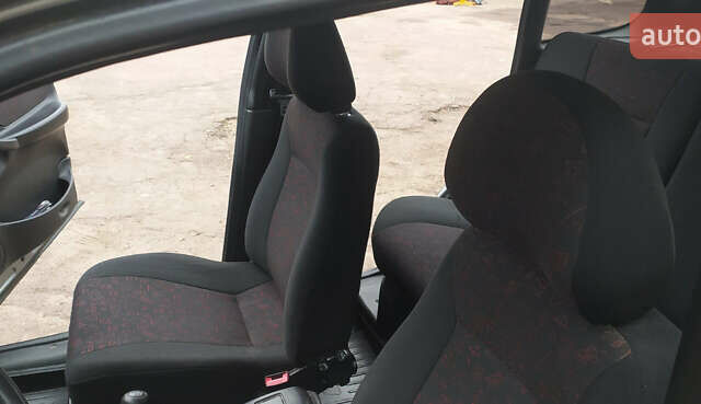 Шевроле Нива 2006 в Кролевце на Automoto.ua Серый Шевроле Нива, объемом двигателя 1.7 л и пробегом 154 тыс. км за 5200 $, фото 11 на Automoto.ua