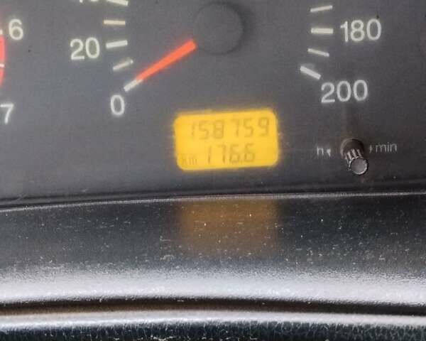 Сірий Шевроле Нива, об'ємом двигуна 1.7 л та пробігом 158 тис. км за 4200 $, фото 3 на Automoto.ua