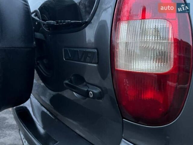 Сірий Шевроле Нива, об'ємом двигуна 1.7 л та пробігом 201 тис. км за 3999 $, фото 25 на Automoto.ua