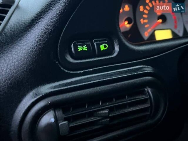 Сірий Шевроле Нива, об'ємом двигуна 1.7 л та пробігом 201 тис. км за 3999 $, фото 32 на Automoto.ua