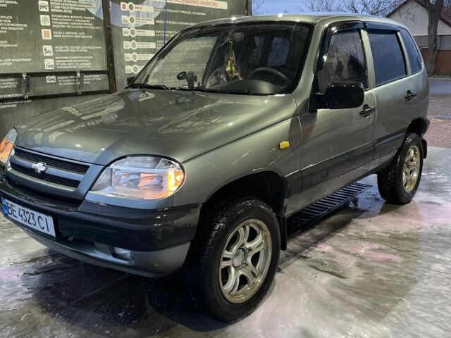 Шевроле Нива 2006 у Миколаєві на Automoto.ua Сірий Шевроле Нива, об'ємом двигуна 1.7 л та пробігом 190 тис. км за 2866 $, фото 3 на Automoto.ua