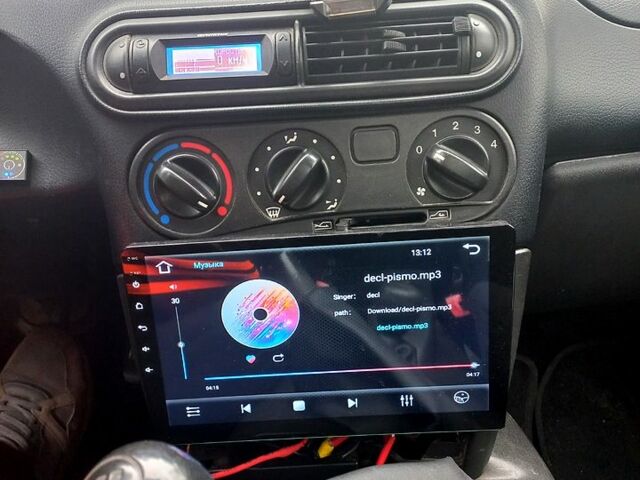 Сірий Шевроле Нива, об'ємом двигуна 1.7 л та пробігом 188 тис. км за 1950 $, фото 8 на Automoto.ua