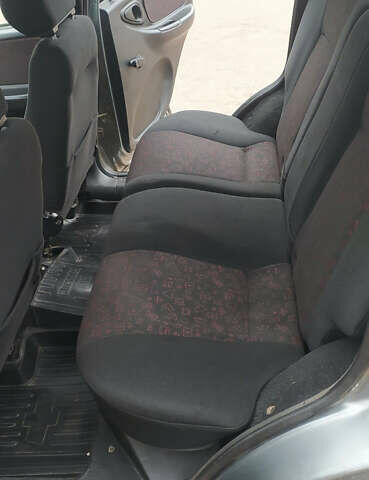 Шевроле Нива 2006 в Кролевце на Automoto.ua Серый Шевроле Нива, объемом двигателя 1.7 л и пробегом 154 тыс. км за 5200 $, фото 13 на Automoto.ua