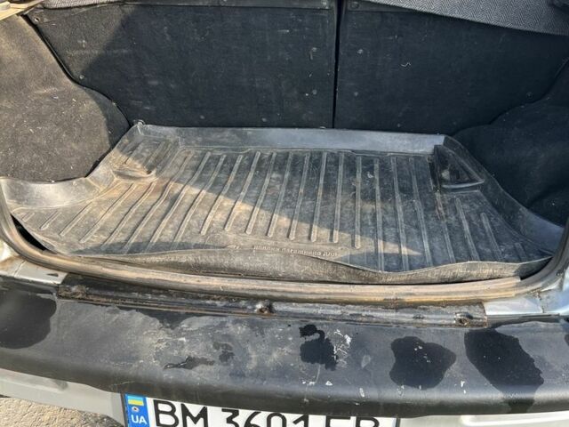 Серый Шевроле Нива, объемом двигателя 1.7 л и пробегом 247 тыс. км за 3500 $, фото 5 на Automoto.ua