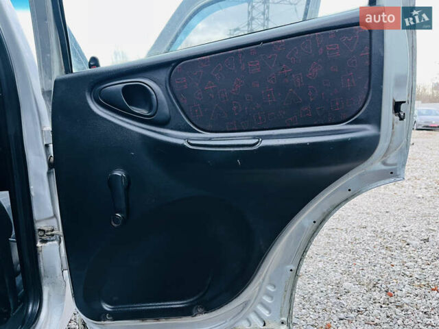 Сірий Шевроле Нива, об'ємом двигуна 1.69 л та пробігом 232 тис. км за 3400 $, фото 16 на Automoto.ua