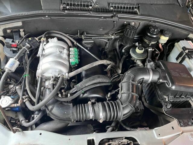 Серый Шевроле Нива, объемом двигателя 0 л и пробегом 150 тыс. км за 2900 $, фото 6 на Automoto.ua