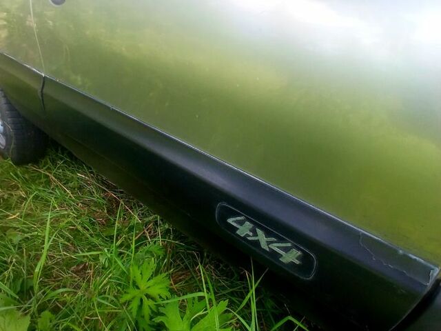 Серый Шевроле Нива, объемом двигателя 1.7 л и пробегом 117 тыс. км за 4000 $, фото 4 на Automoto.ua