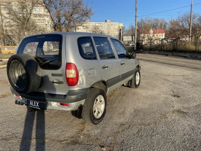 Сірий Шевроле Нива, об'ємом двигуна 1.7 л та пробігом 109 тис. км за 2500 $, фото 3 на Automoto.ua