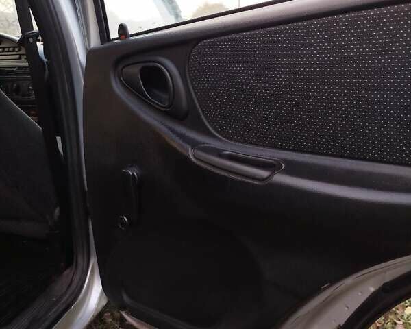 Сірий Шевроле Нива, об'ємом двигуна 1.7 л та пробігом 130 тис. км за 5500 $, фото 11 на Automoto.ua