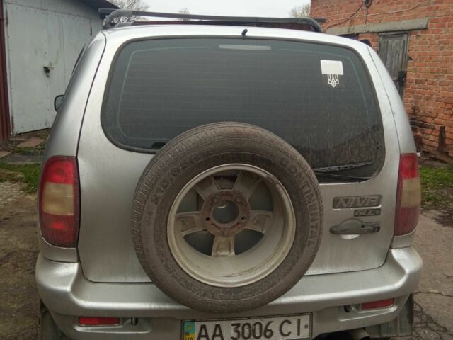 Серый Шевроле Нива, объемом двигателя 1.7 л и пробегом 188 тыс. км за 4500 $, фото 3 на Automoto.ua