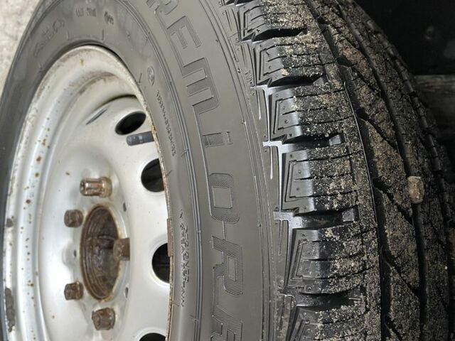 Серый Шевроле Нива, объемом двигателя 1.7 л и пробегом 111 тыс. км за 2999 $, фото 5 на Automoto.ua