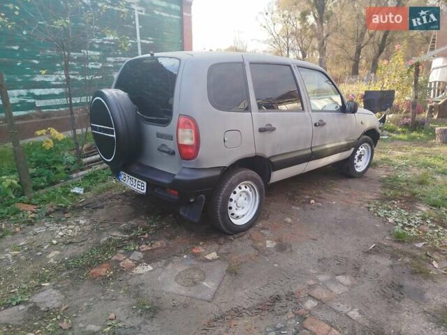Серый Шевроле Нива, объемом двигателя 1.69 л и пробегом 1 тыс. км за 3200 $, фото 3 на Automoto.ua