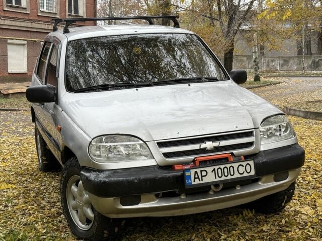 Серый Шевроле Нива, объемом двигателя 1.7 л и пробегом 160 тыс. км за 4300 $, фото 4 на Automoto.ua