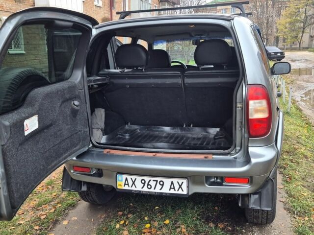 Серый Шевроле Нива, объемом двигателя 1.7 л и пробегом 97 тыс. км за 4400 $, фото 13 на Automoto.ua