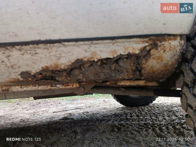 Серый Шевроле Нива, объемом двигателя 1.7 л и пробегом 193 тыс. км за 3000 $, фото 23 на Automoto.ua