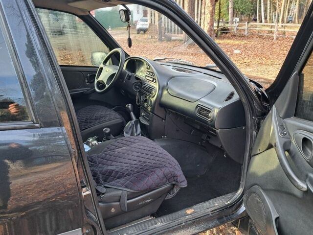 Серый Шевроле Нива, объемом двигателя 0 л и пробегом 148 тыс. км за 3800 $, фото 6 на Automoto.ua