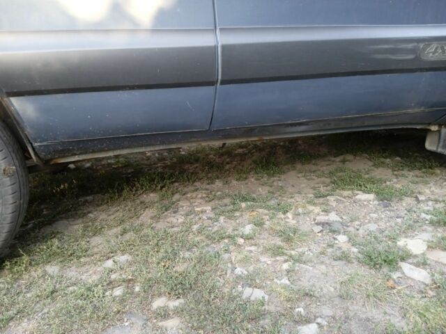 Серый Шевроле Нива, объемом двигателя 0 л и пробегом 210 тыс. км за 3500 $, фото 6 на Automoto.ua