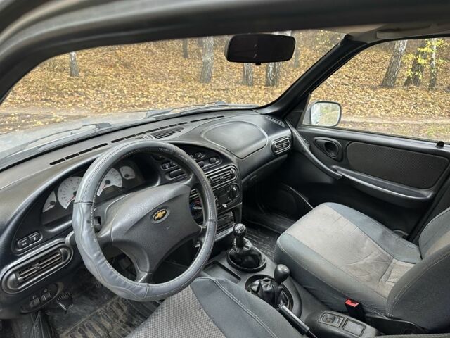 Шевроле Нива 2008 у Золотоноше на Automoto.ua Сірий Шевроле Нива, об'ємом двигуна 1.7 л та пробігом 260 тис. км за 2899 $, фото 8 на Automoto.ua