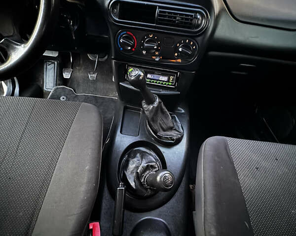 Сірий Шевроле Нива, об'ємом двигуна 1.7 л та пробігом 137 тис. км за 2700 $, фото 18 на Automoto.ua