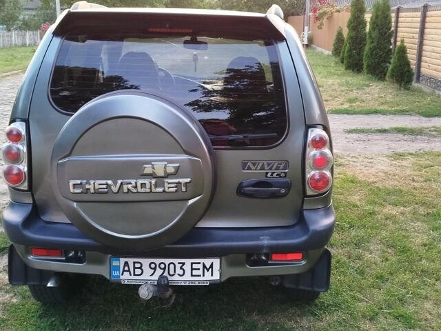 Сірий Шевроле Нива, об'ємом двигуна 0 л та пробігом 160 тис. км за 4100 $, фото 1 на Automoto.ua