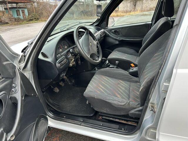 Сірий Шевроле Нива, об'ємом двигуна 1.7 л та пробігом 289 тис. км за 3900 $, фото 7 на Automoto.ua