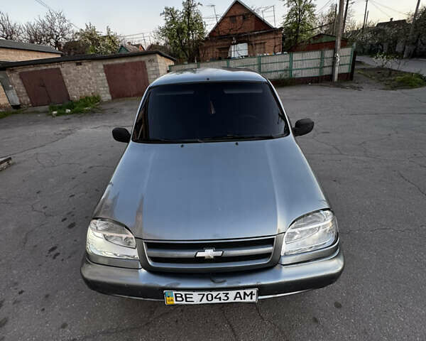 Сірий Шевроле Нива, об'ємом двигуна 1.7 л та пробігом 137 тис. км за 2700 $, фото 11 на Automoto.ua
