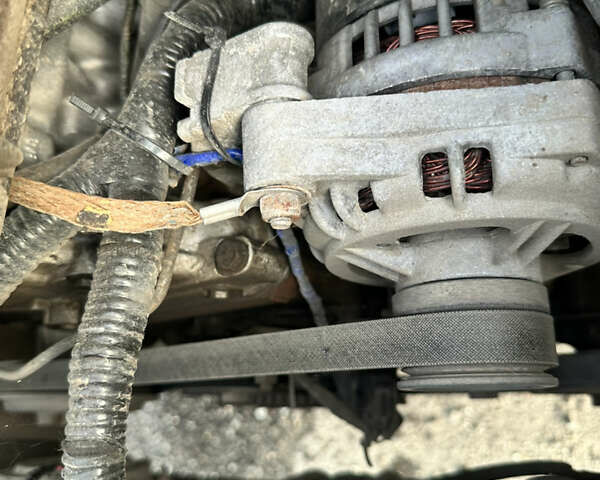 Серый Шевроле Нива, объемом двигателя 1.69 л и пробегом 195 тыс. км за 2400 $, фото 25 на Automoto.ua